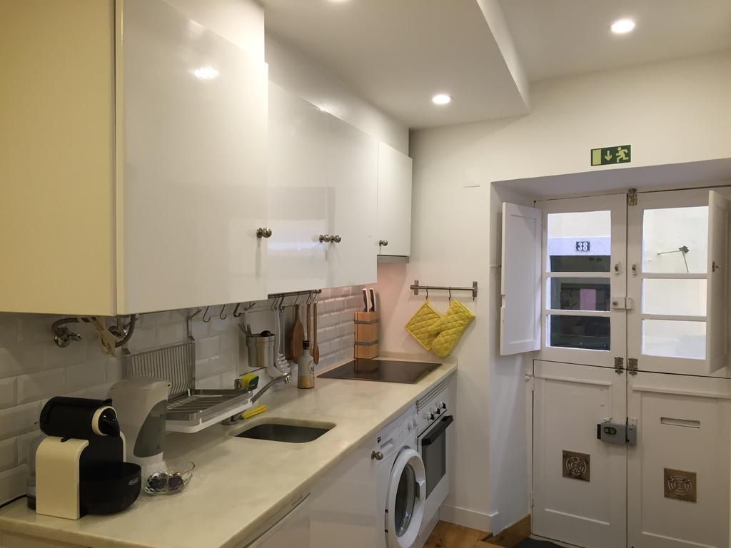 Downtown House Chiado Apartment Lisbon Room photo