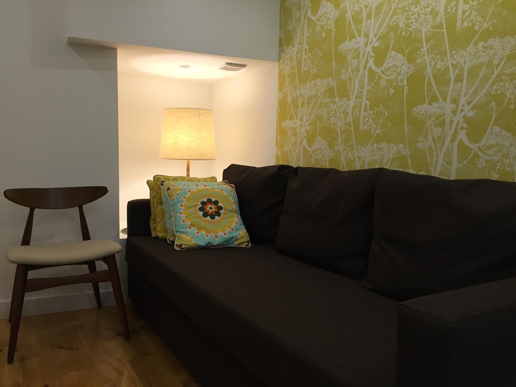Downtown House Chiado Apartment Lisbon Room photo