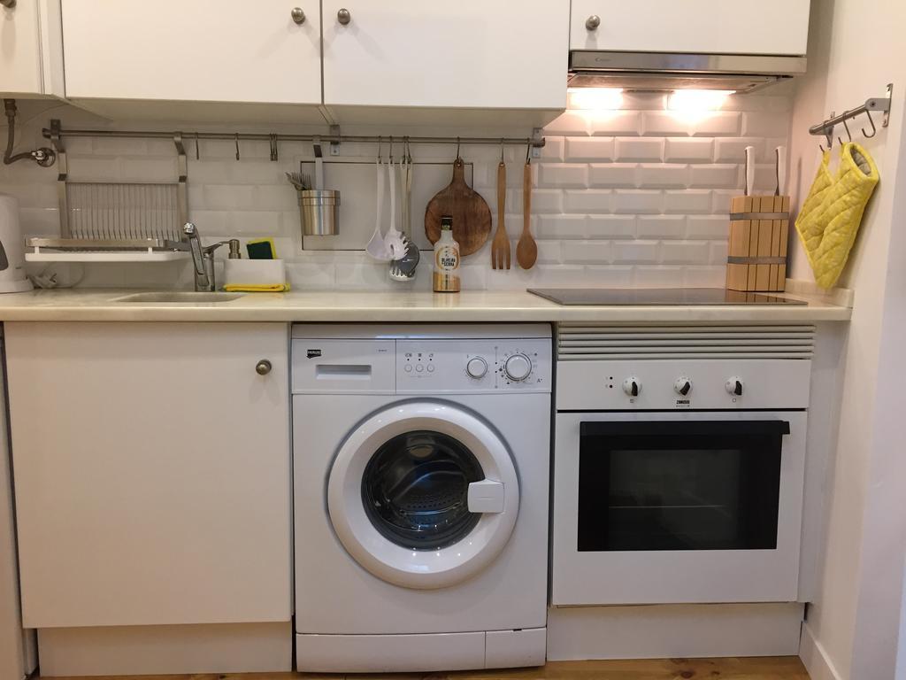 Downtown House Chiado Apartment Lisbon Room photo